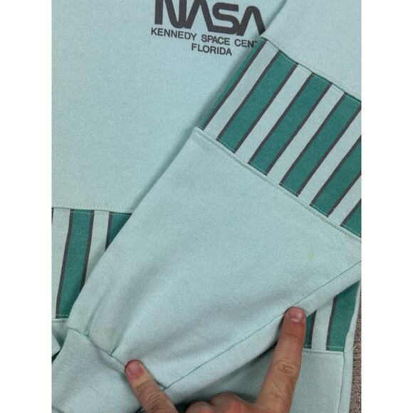 Vintage NASA Sweatshirt Womens Medium Kennedy Space Center Florida Made USA 80s - Picture 14 of 15